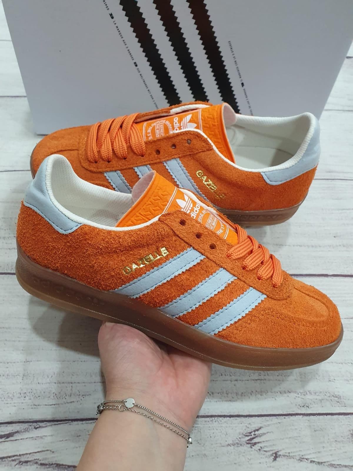 Adidas Gazelle naranjas - Imagen 1