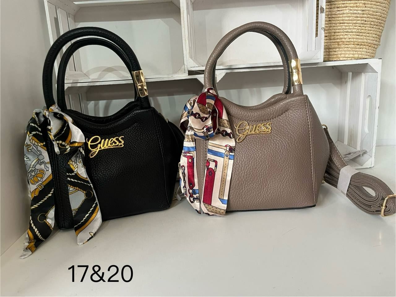 Bolso Bombonera Guess - Imagen 4