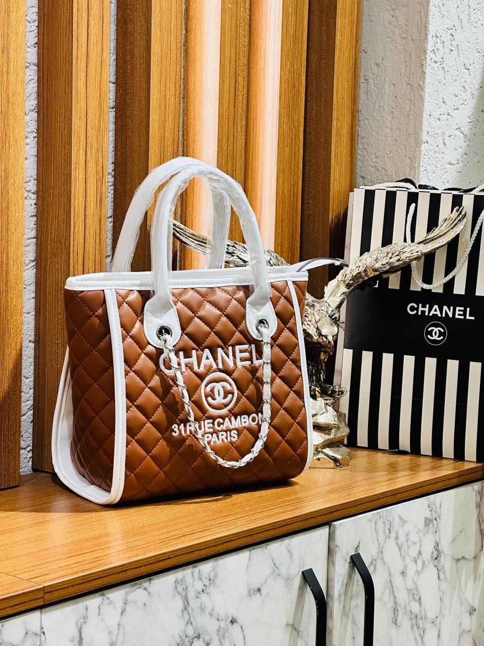 Bolso Chanel de polipiel - Imagen 1