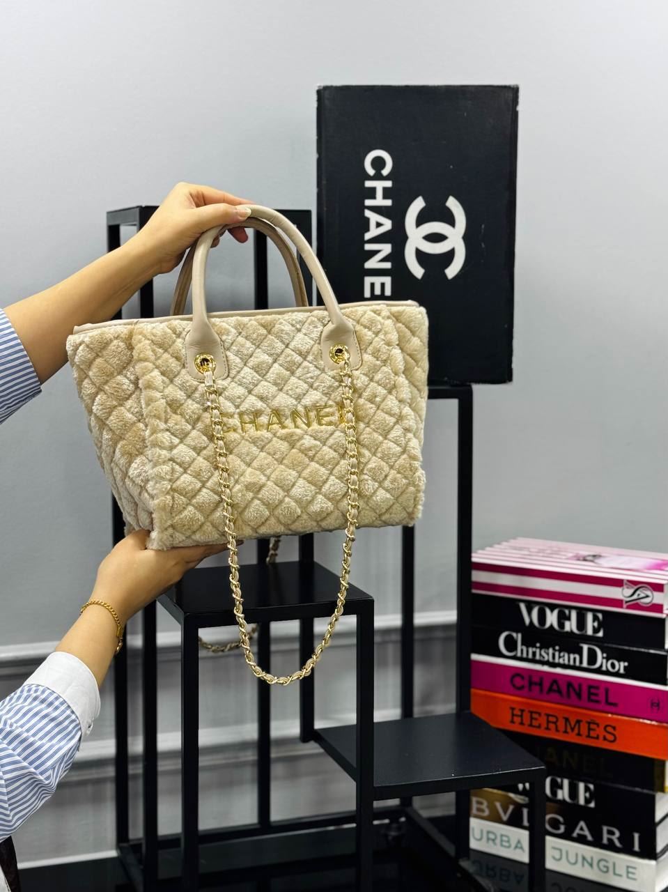 Bolso Chanel terciopelo - Imagen 4