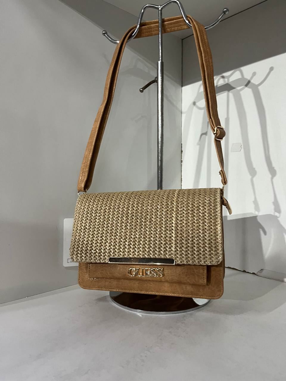 Bolso Guess de verano - Imagen 2