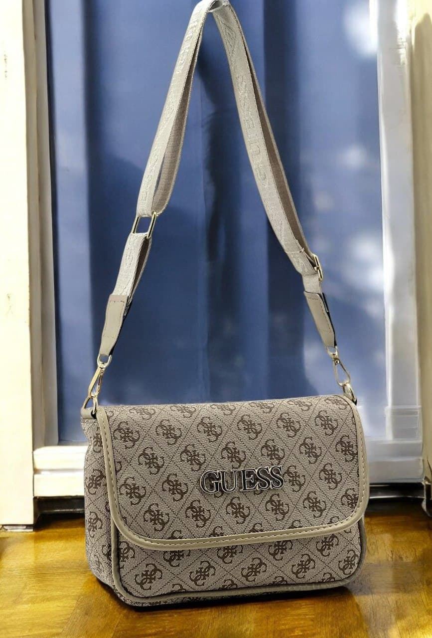 Bolso Guess estampado - Imagen 2