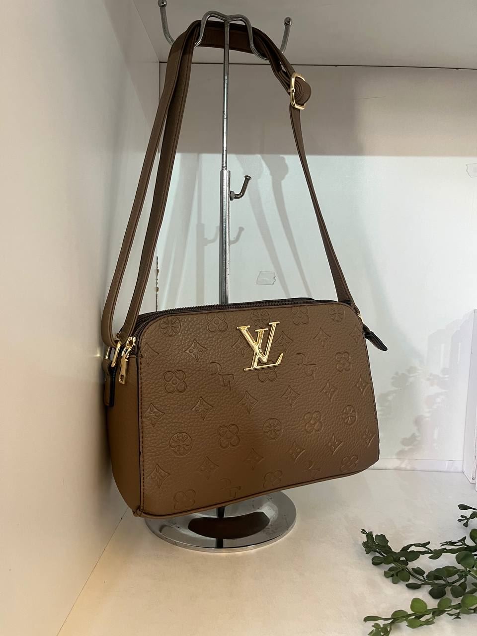 Bolso Louis Vuitton estampado - Imagen 7