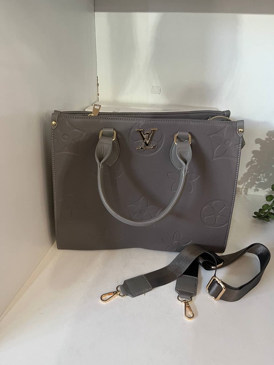 Bolso Louis Vuitton relieve - Imagen 2