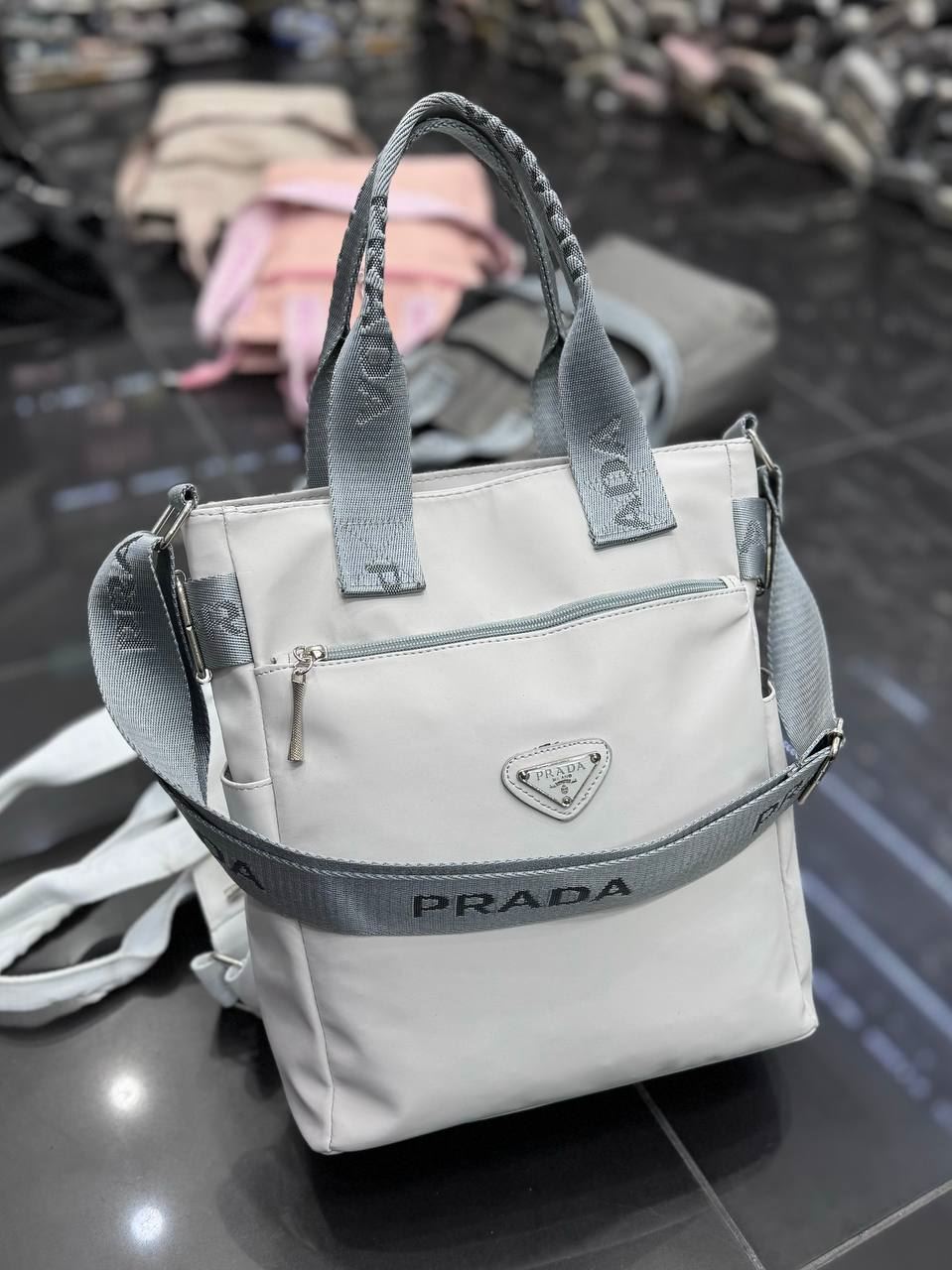 Bolso mochila Prada - Imagen 2