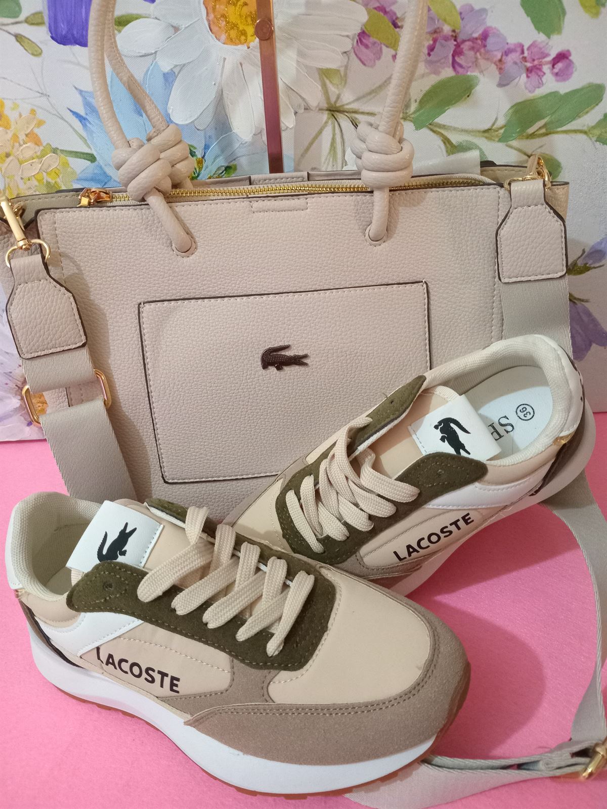 Bolso y zapatillas Lacoste - Imagen 1