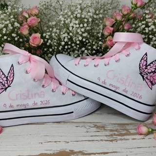 Bota Converse Chuck Taylor con mariposa - Imagen 1