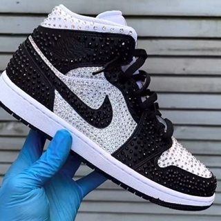Bota Jordan 1 mid con cristales - Imagen 2
