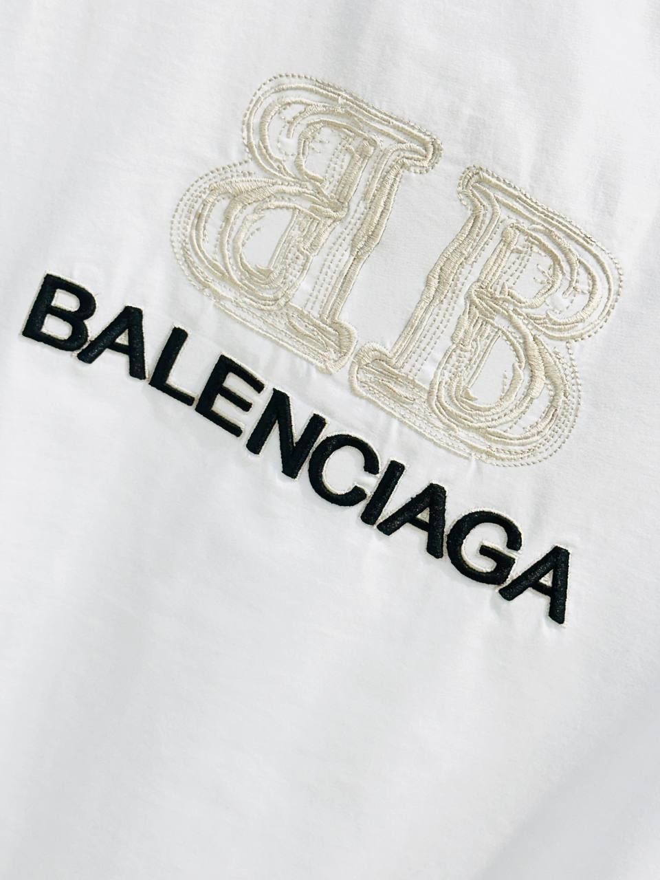 Camiseta Balenciaga - Imagen 2