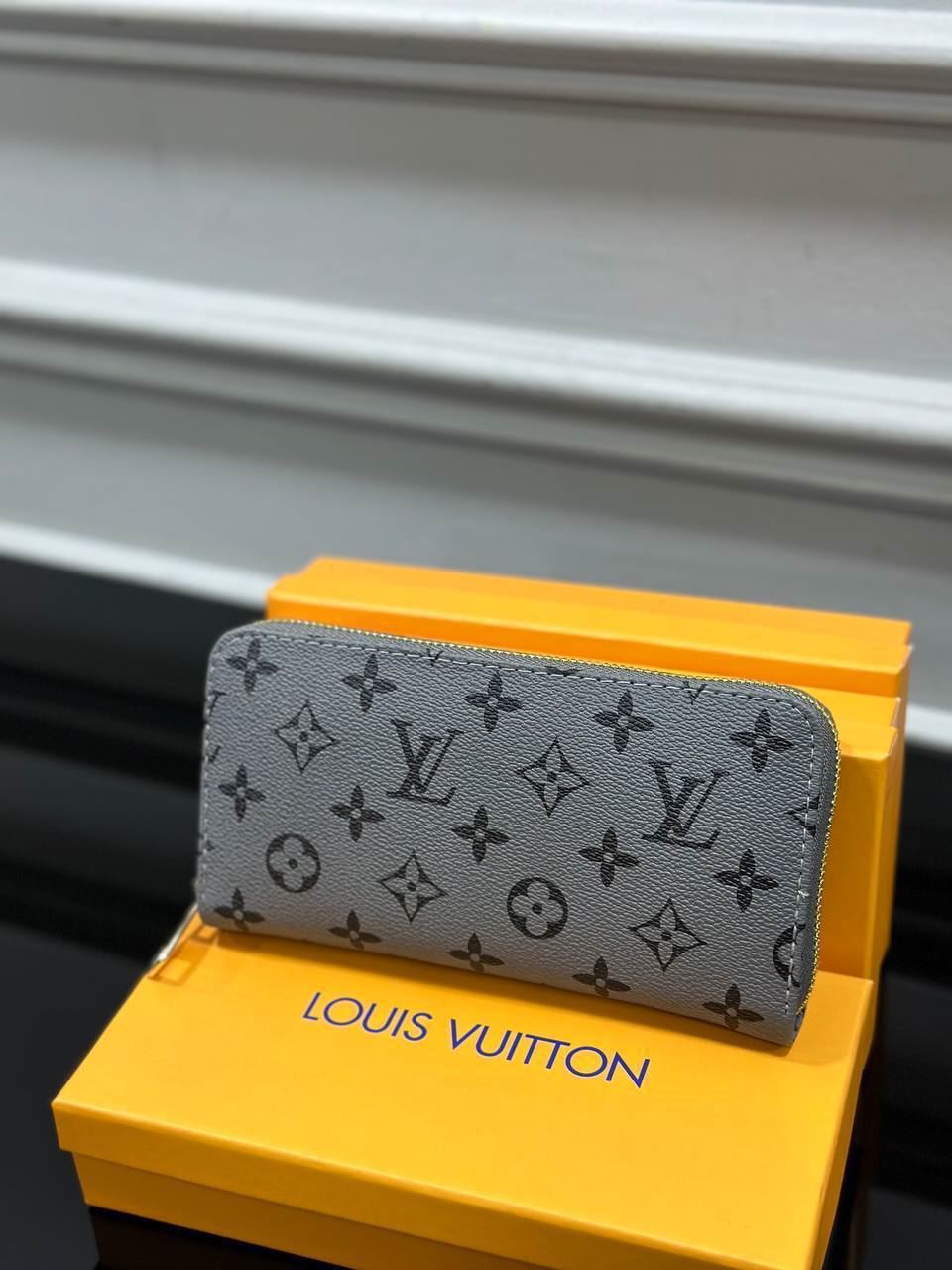 Cartera Louis Vuitton - Imagen 2