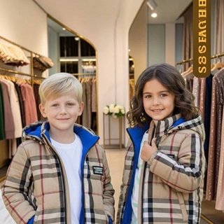 Cazadora Burberry reversible niños - Imagen 2