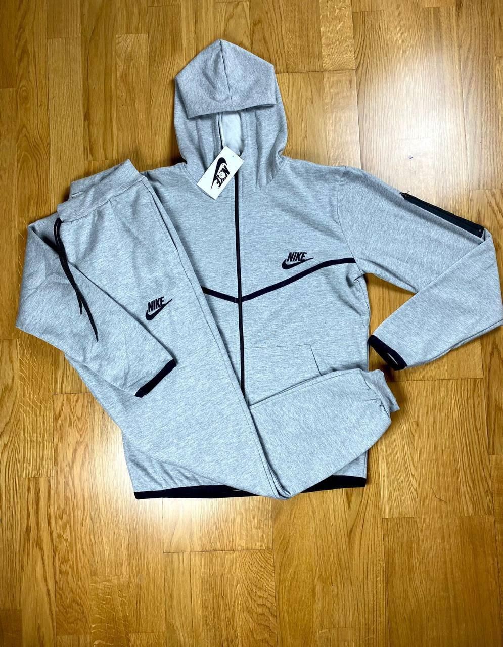 Chándal Nike Tech unisex - Imagen 1