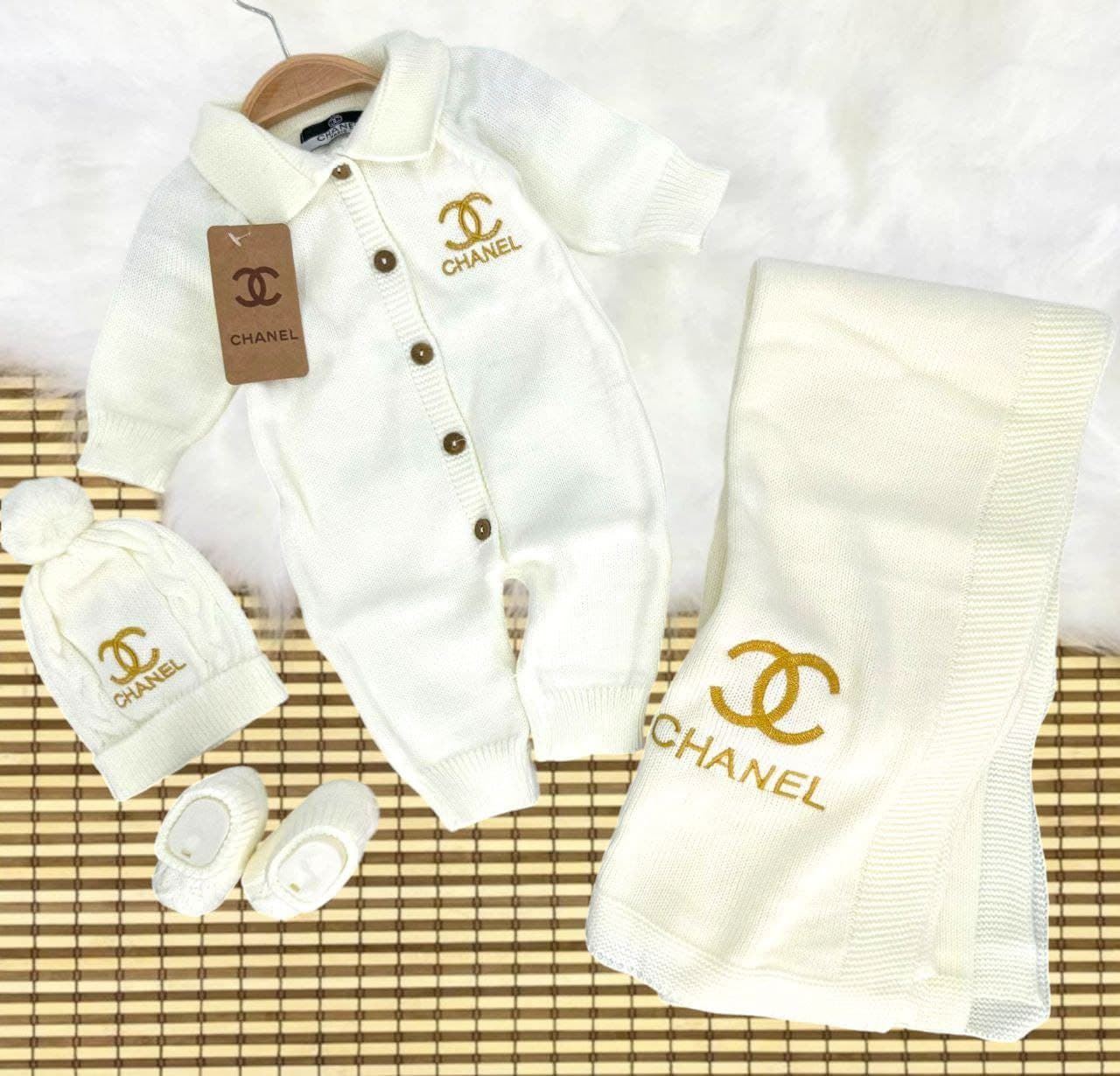 Conjunto bebé Chanel - Imagen 3