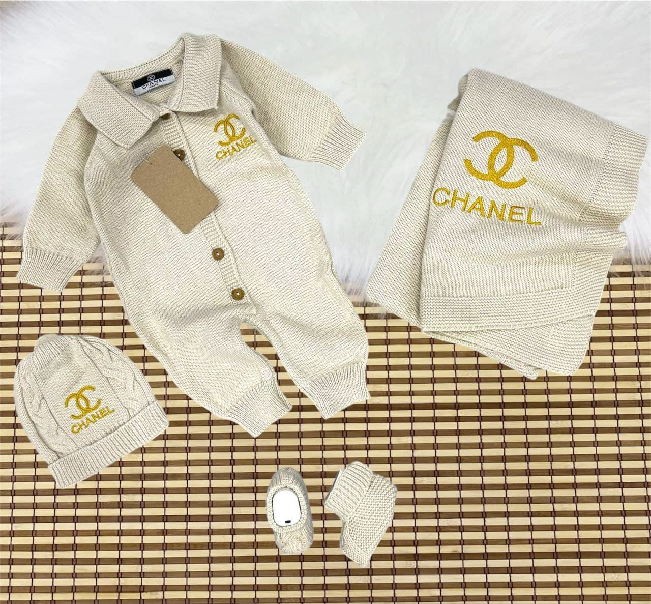 Conjunto bebé Chanel - Imagen 4