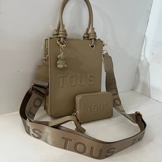 Conjunto bolso vertical y cartera Tous - Imagen 2