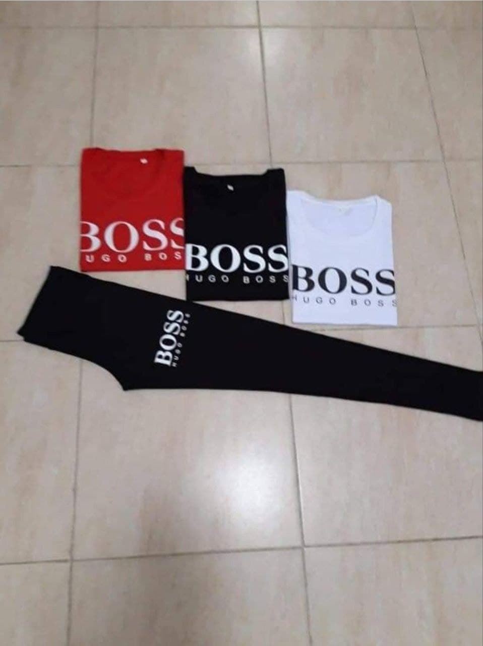 Conjunto camiseta y leggins Hugo Boss - Imagen 1