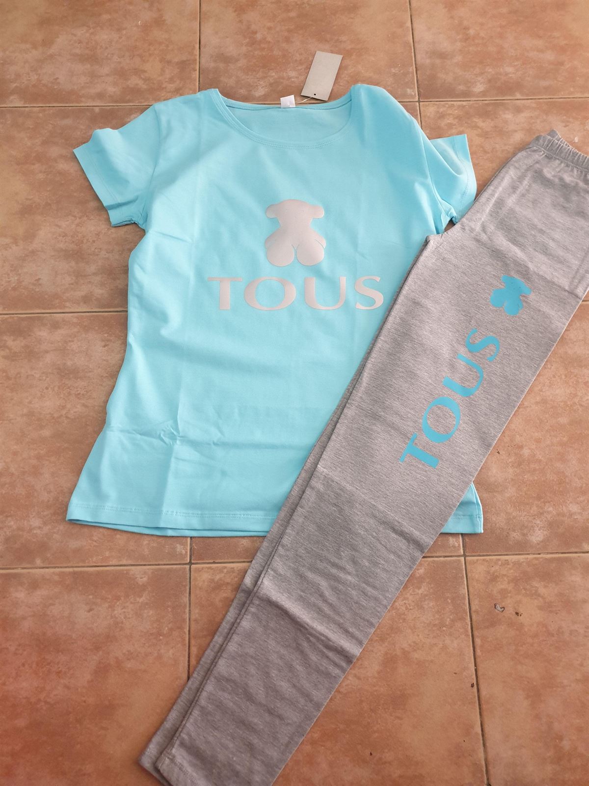 Conjunto camiseta y leggins Tous - Imagen 2