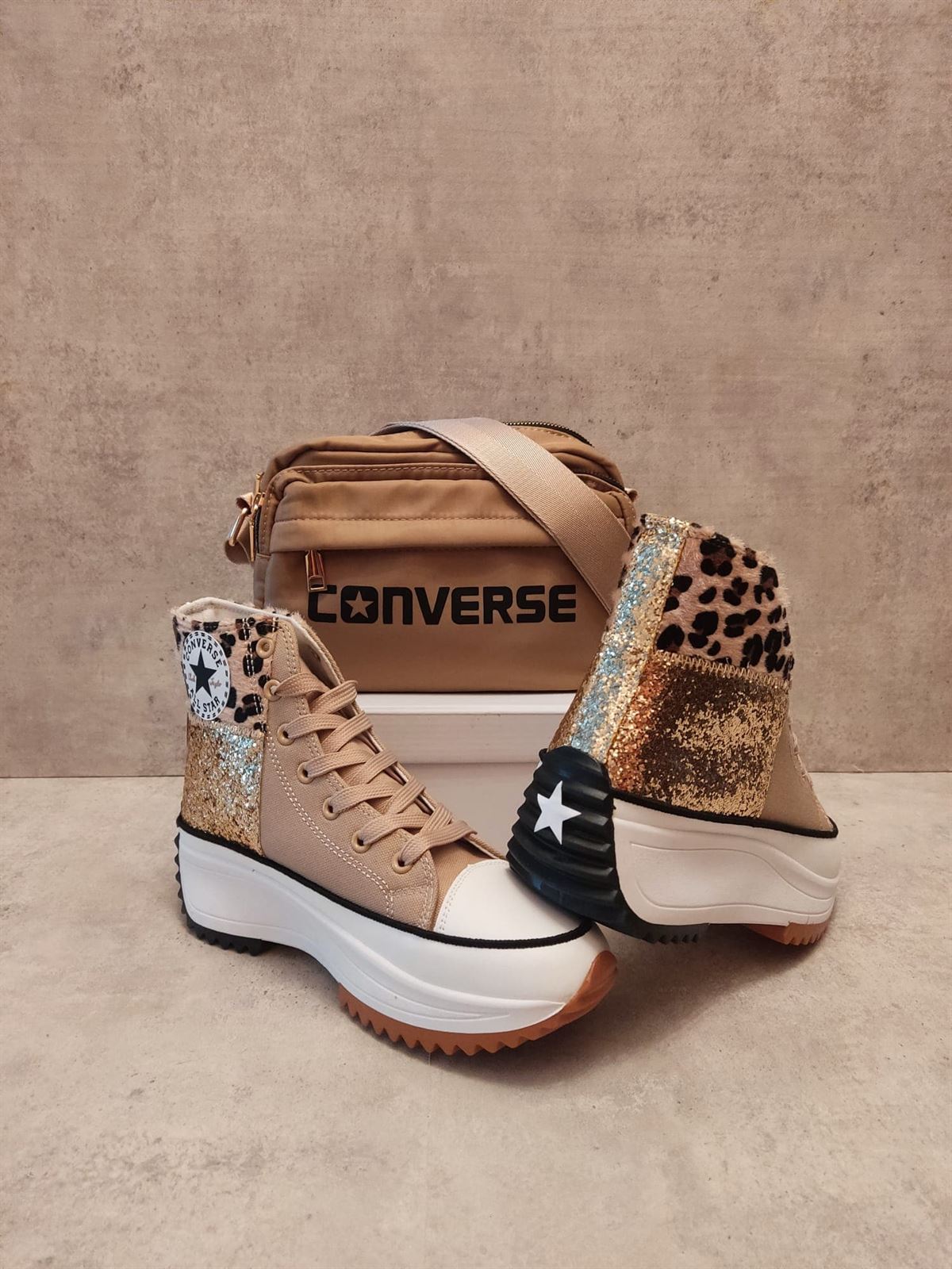 Conjunto converse dorado - Imagen 1