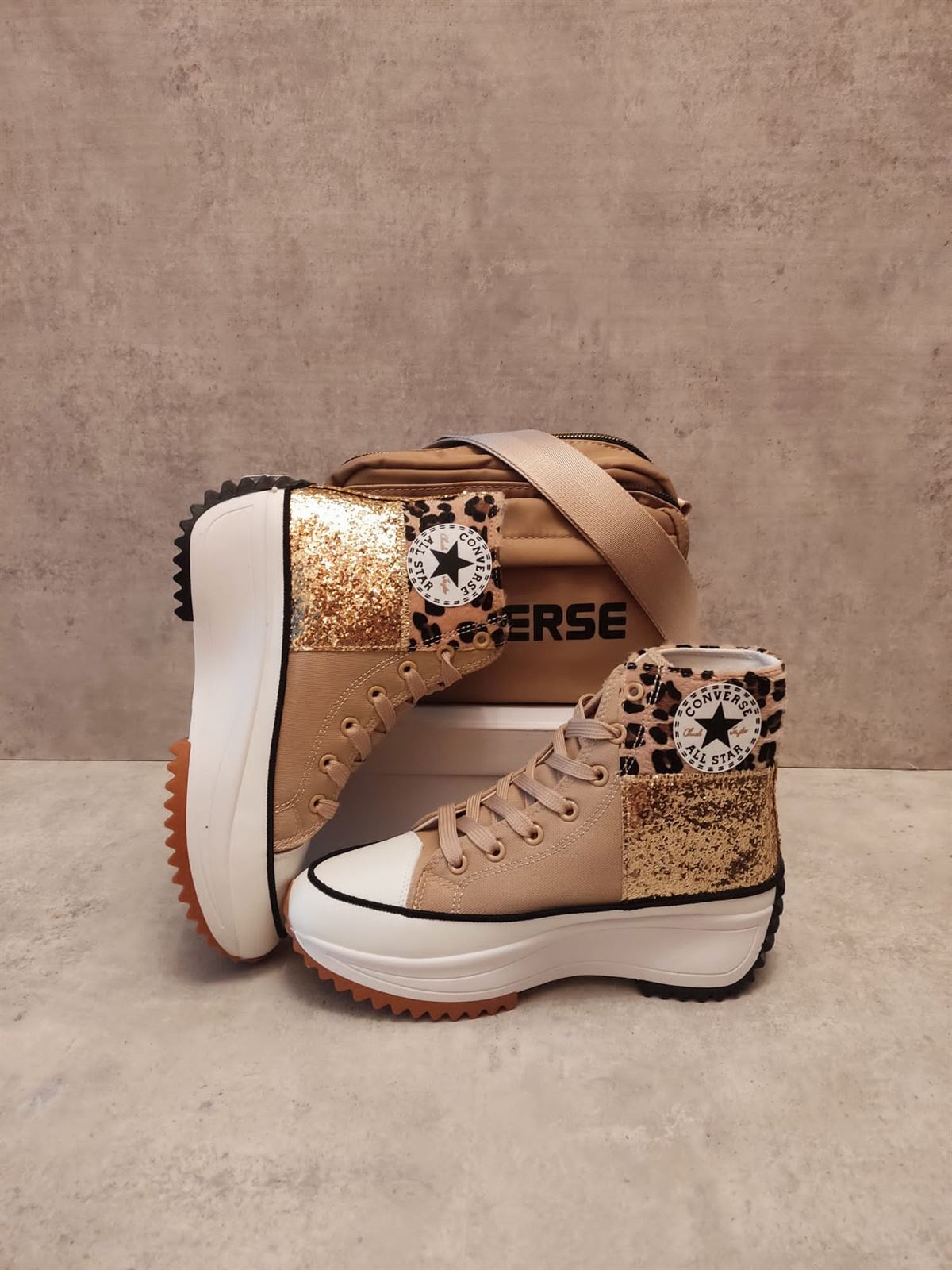 Conjunto converse dorado - Imagen 2