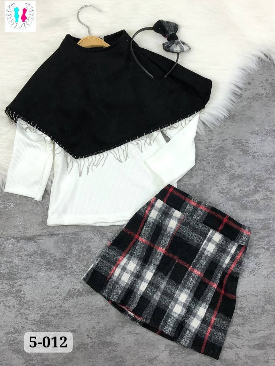 Conjunto de falda y camiseta - Imagen 1