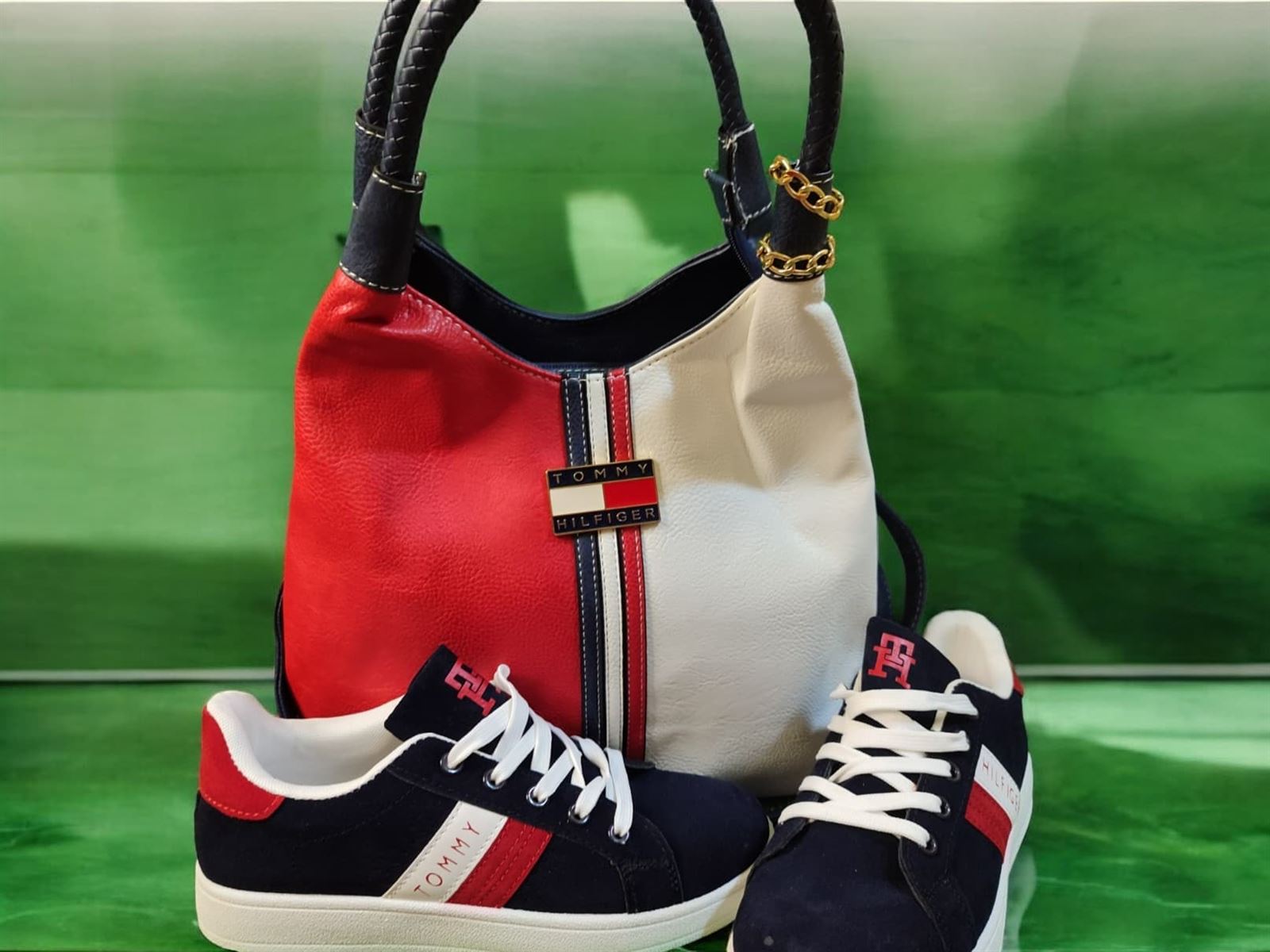 Conjunto de Tommy Hilfiger - Imagen 2