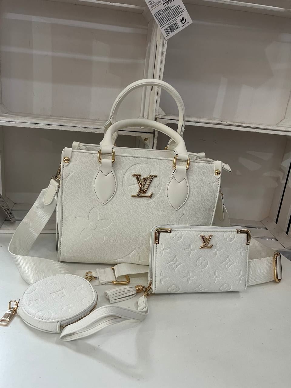 Conjunto de tres piezas Louis Vuitton - Imagen 2