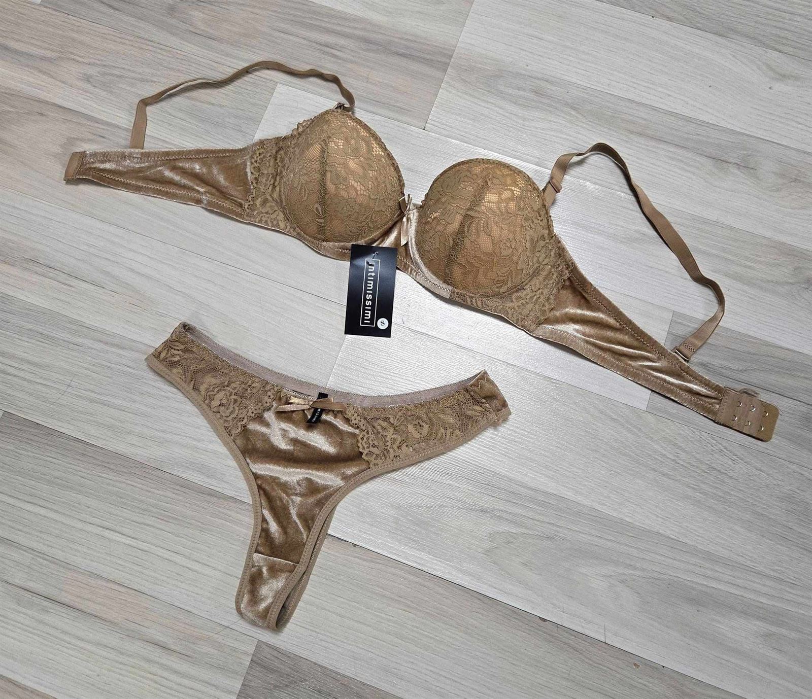 Conjunto intimissimi de mujer - Imagen 2