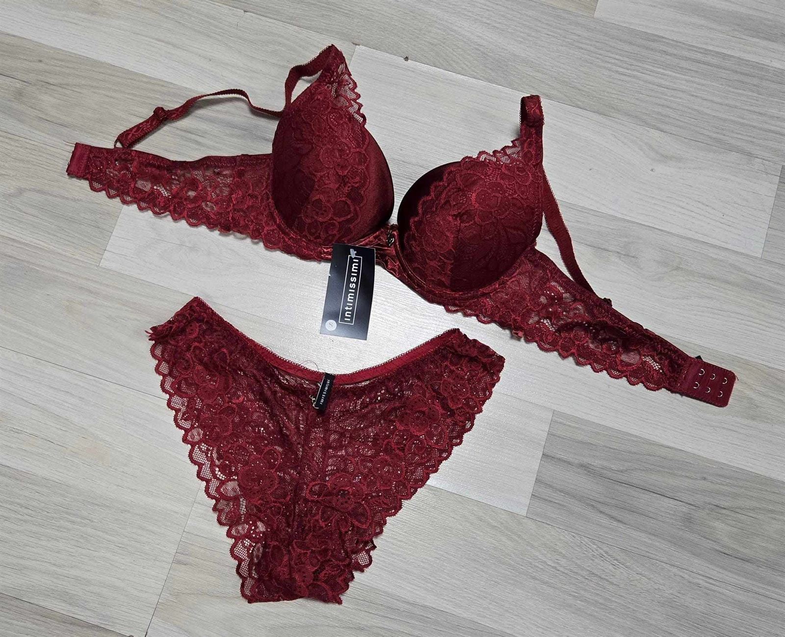 Conjunto intimissimi de mujer - Imagen 3