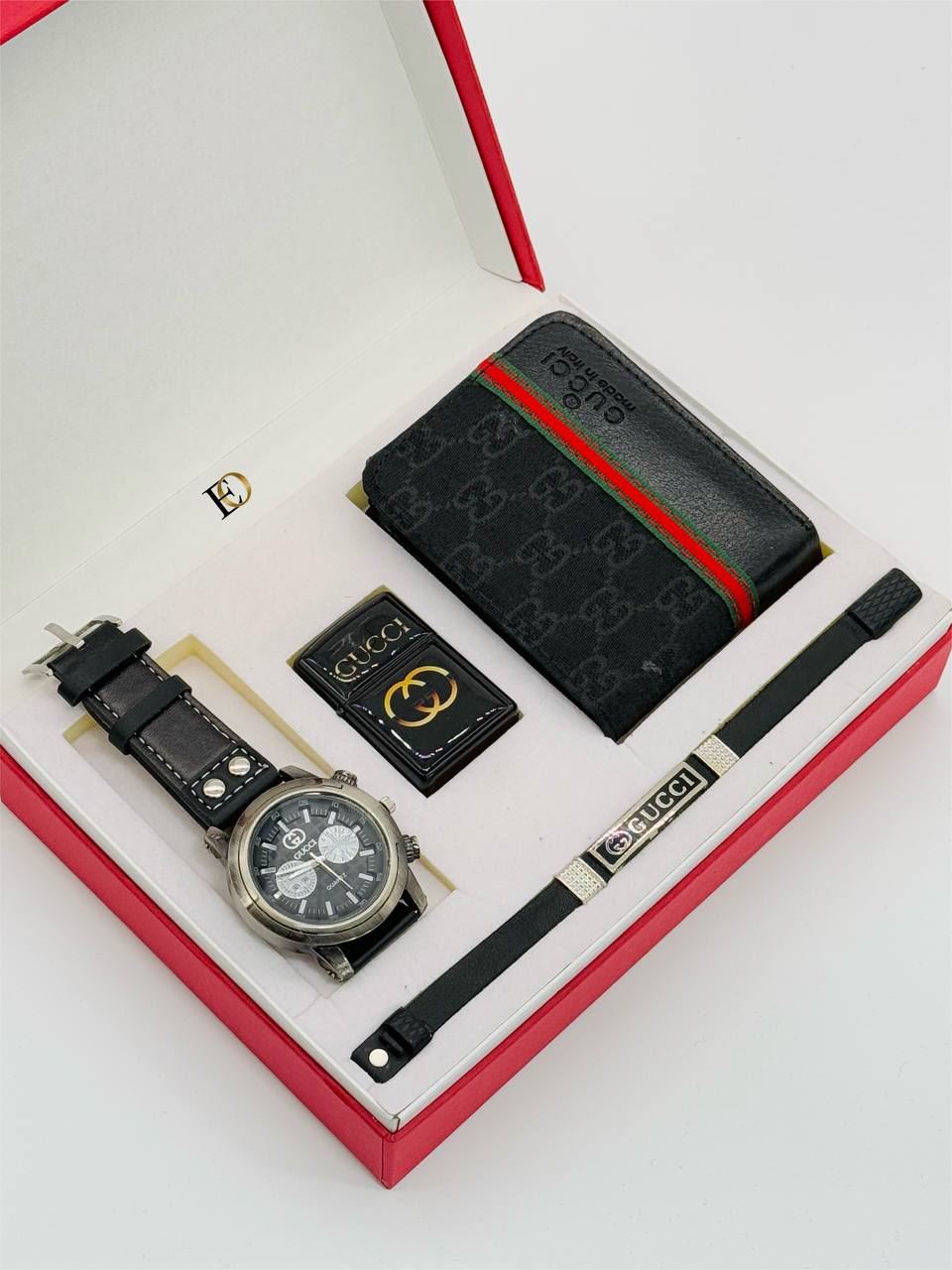 Conjunto reloj y complementos Gucci - Imagen 1