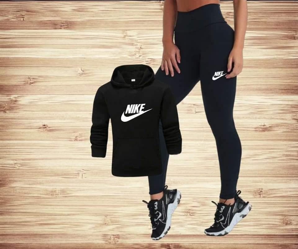 Conjunto sudadera y leggins Nike - Imagen 1