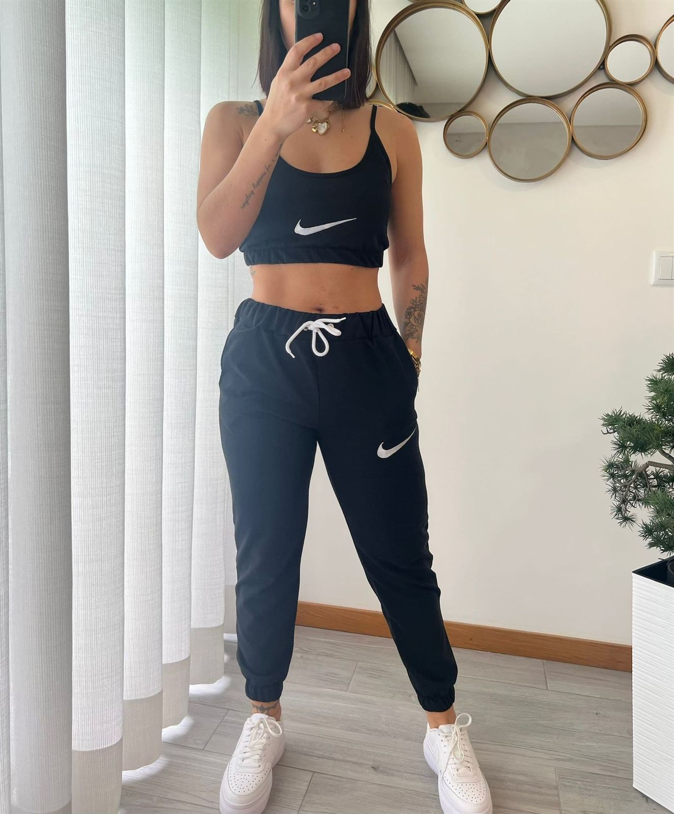 Conjunto top y pantalón Nike - Imagen 2