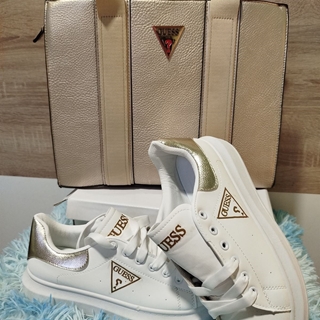 Conjunto zapatillas y bolso Guess - Imagen 1