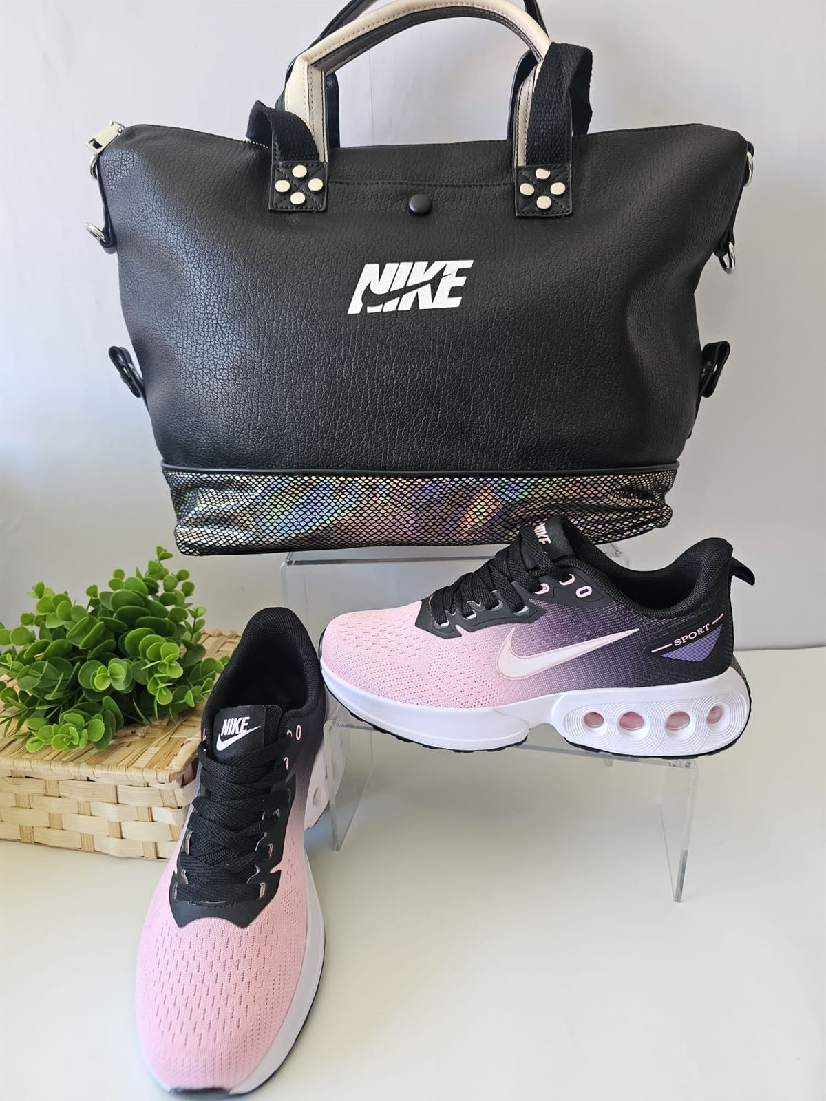 Conjunto zapatillas y bolso Nike - Imagen 4