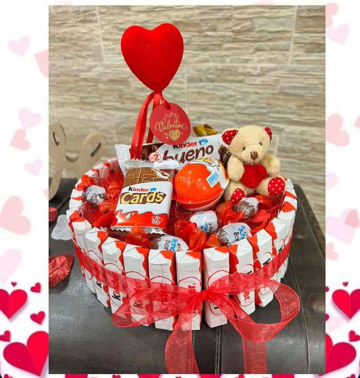 Tarta Kinder para san Valentín - Imagen 1