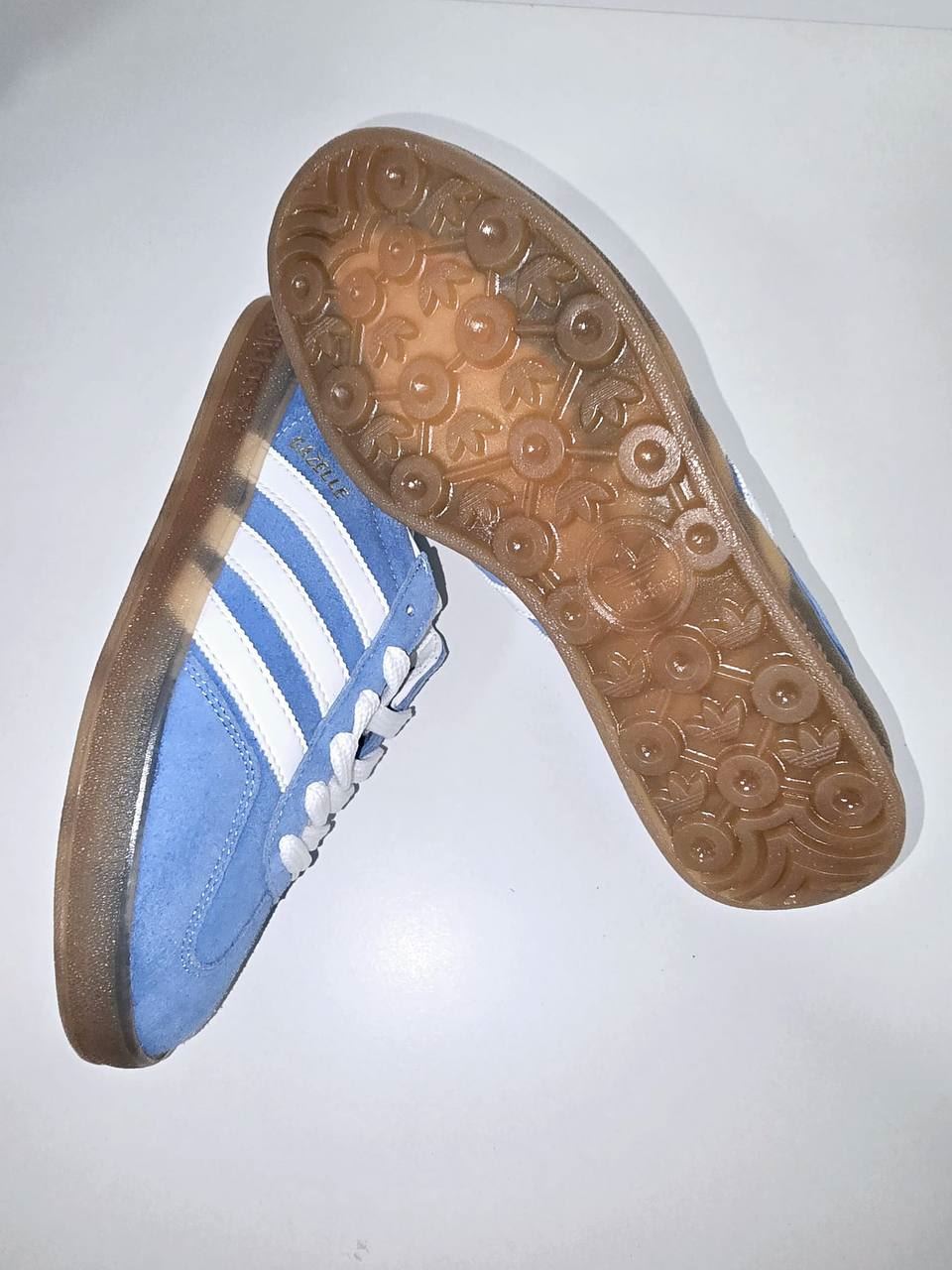 Zapatillas Adidas Gazelle celeste - Imagen 2