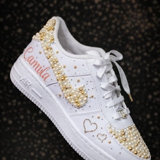 Zapatillas Nike Air force con perlas y corazones - Imagen 1