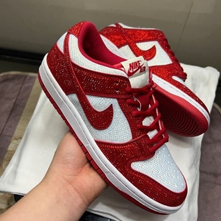 Zapatillas Nike Dunk Low con cristales decorados - Imagen 1